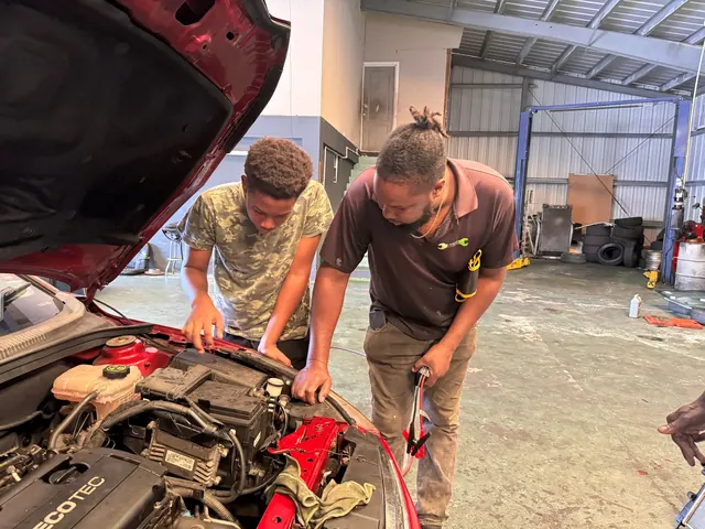 SBDC YEA! automechanics intern with mentor