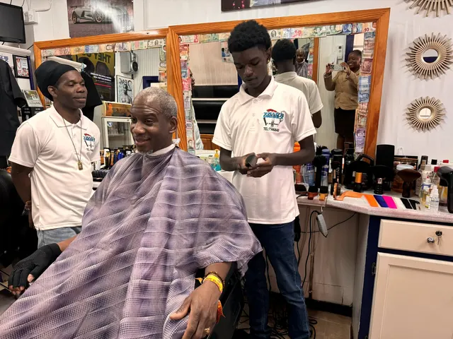 SBDC YEA! barbering intern with mentor
